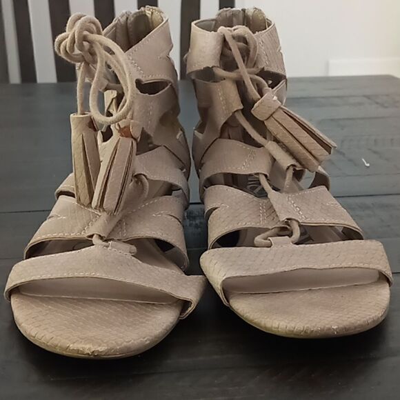 Sam and Libby tie up sandals - Picture 5 of 8